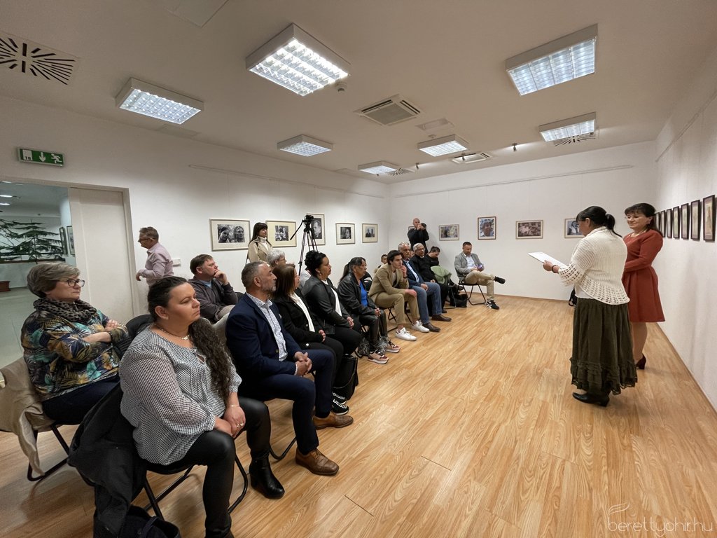 Cigánymesék - Rácz Anikó kiállítása 20